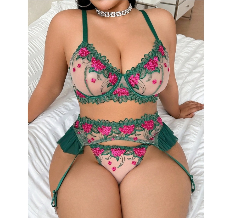 plus size embroidered lingerie set