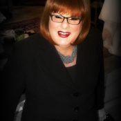 Translife Dressing Service Model Julia