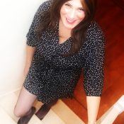 crossdressing model Sue - Translife Dressing Service